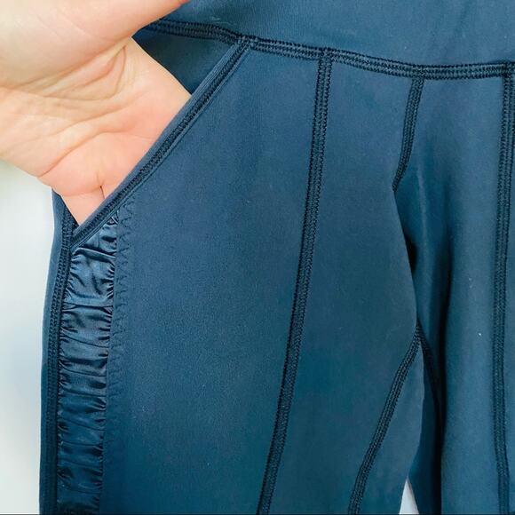 LULULEMON Navy Blue Ruched Tuxedo Satin Stripe Leggings Pockets 4 Yoga Pant - Picture 4 of 13